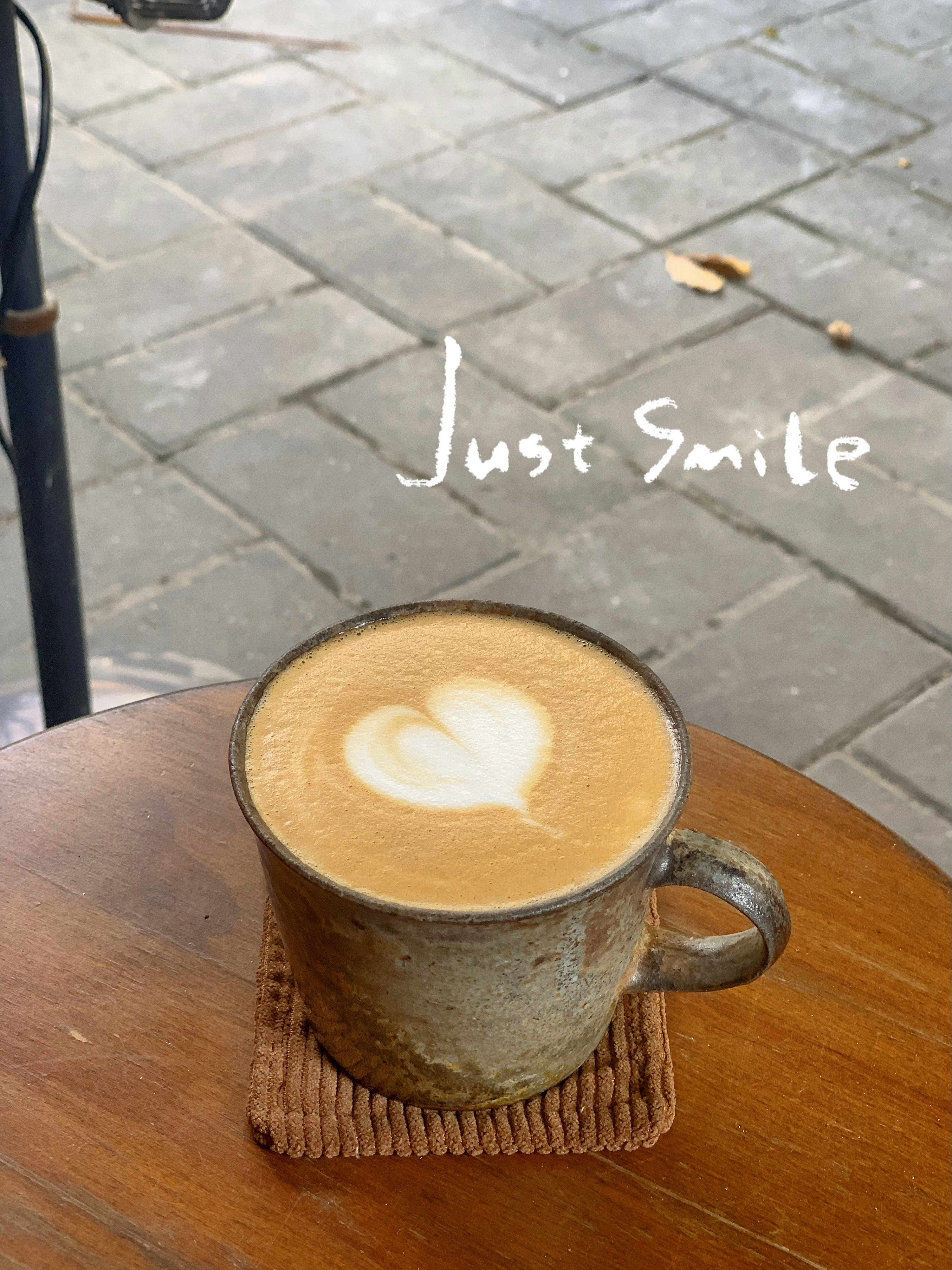 其实吧，店里环境确实好看但咖啡☕我还是自己动手吧 ​​​