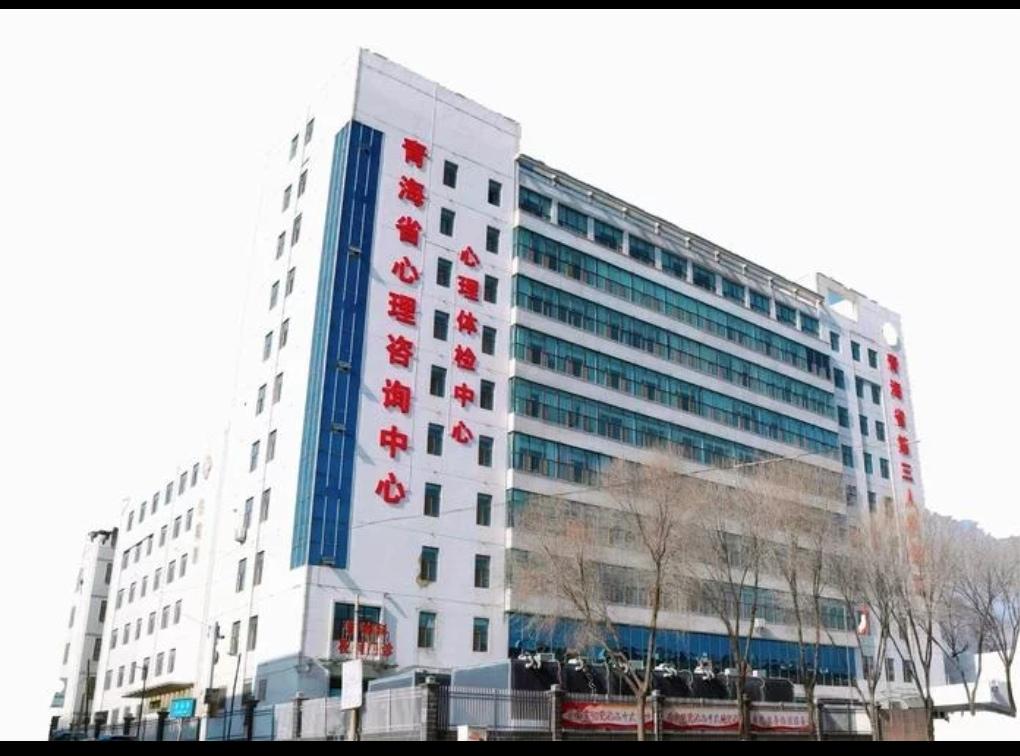 当“医德沦丧”的质疑如潮水般涌来，一叶扁舟便可能遮蔽整片海洋。诚然，个别医疗事件