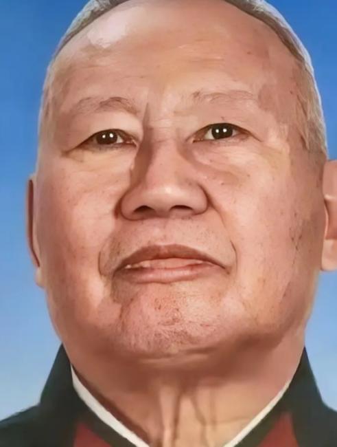 1978年，原空军副司令张积慧被撤职，被关了两年后，转业的他，到成都420厂当副