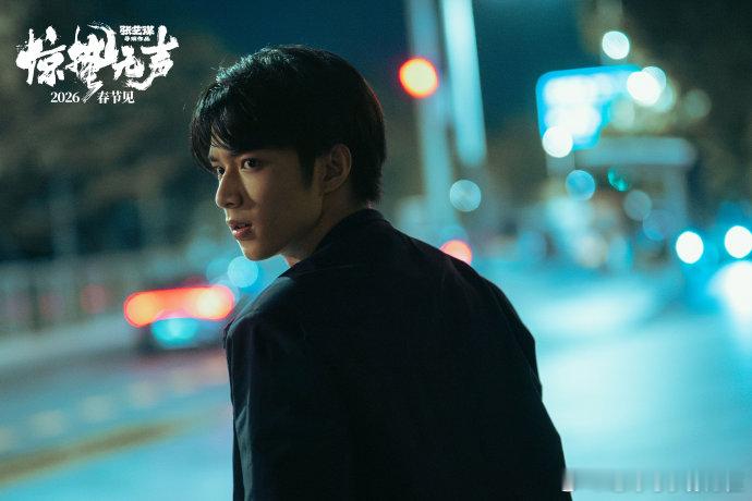 惊蛰无声把半个娱乐圈都请来了吧这是什么神仙打架现场？艺谋导演坐镇，千玺朱一龙车内