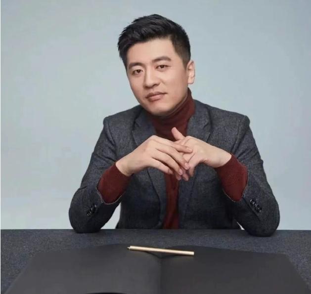 刚刚刷到一条消息，吓了一跳——有网友爆料说张雪峰突发心脏骤停，正在苏州抢救（详见