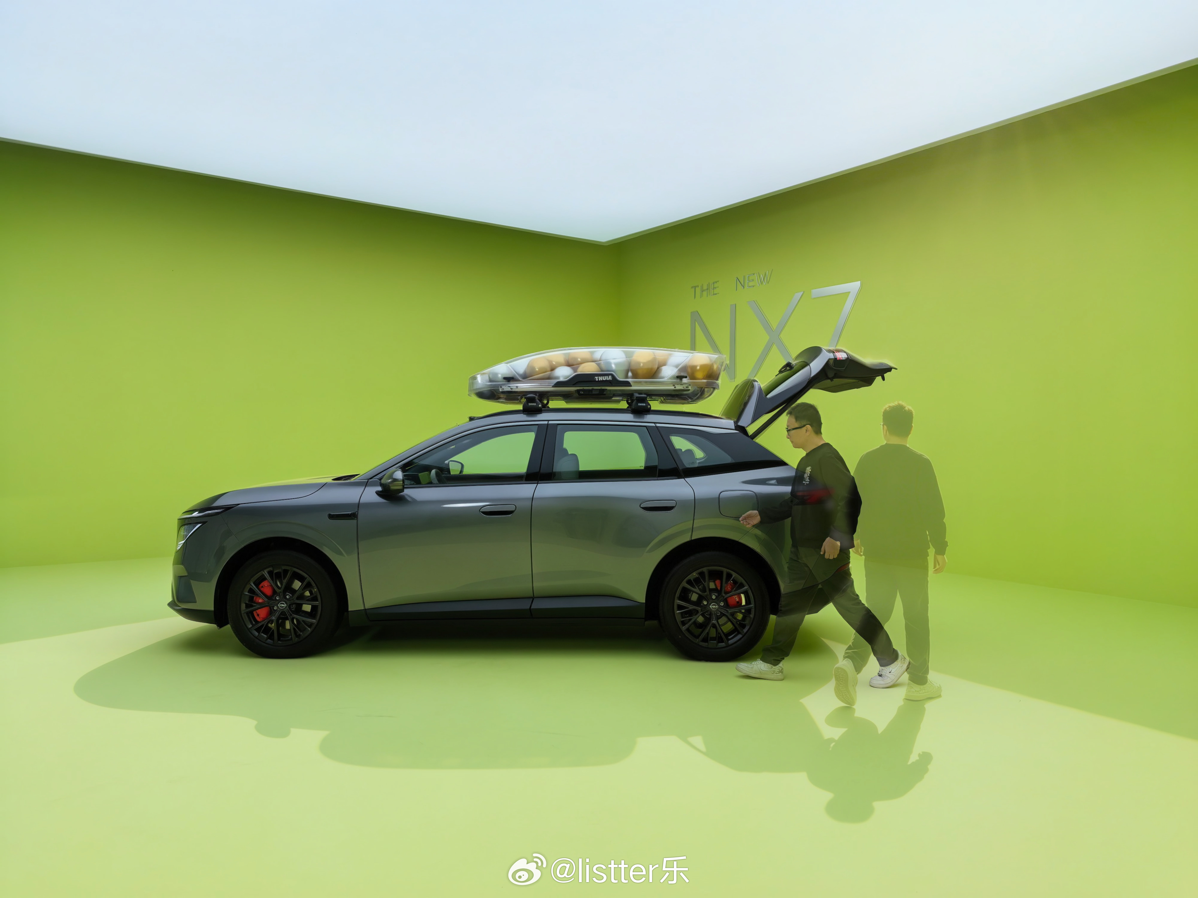 完美，拍到了东风日产 NX7 ！宋茜说，实车好看十倍！你们觉得这车咋样？宋茜称东