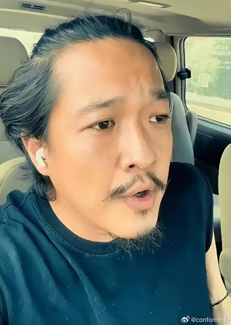 张博宇，终于火了。就《江海潮生》演董义鸿这演员，乍听这名字还有些陌生，可要说他爸