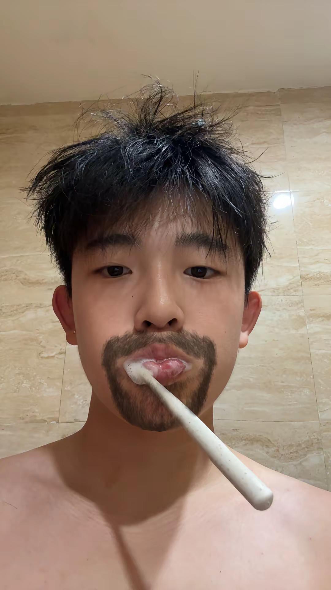 帅大叔 报备中