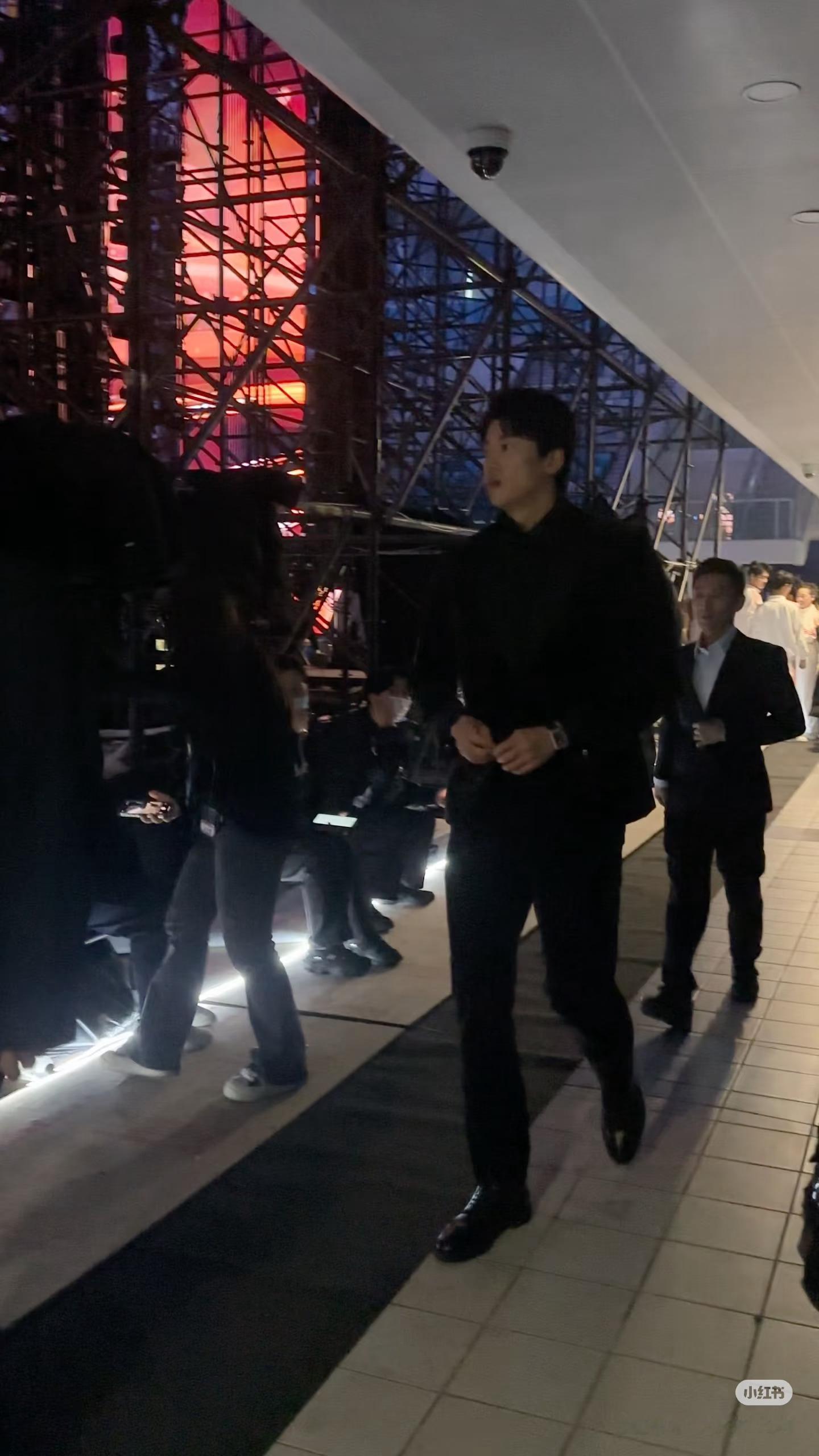 我要当欧巴的走路粉汪顺