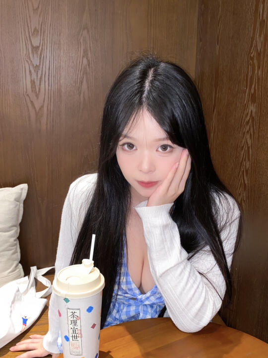 づ♡ど 姐姐 你读这句话的时候属于我