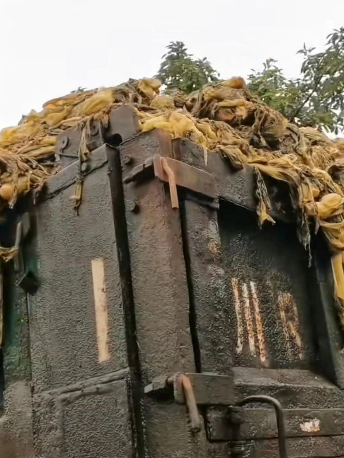 四年四爆卫生丑闻 老坛酸菜这次脏到让人作呕
 
2026年开年就被辽宁某酸菜厂的