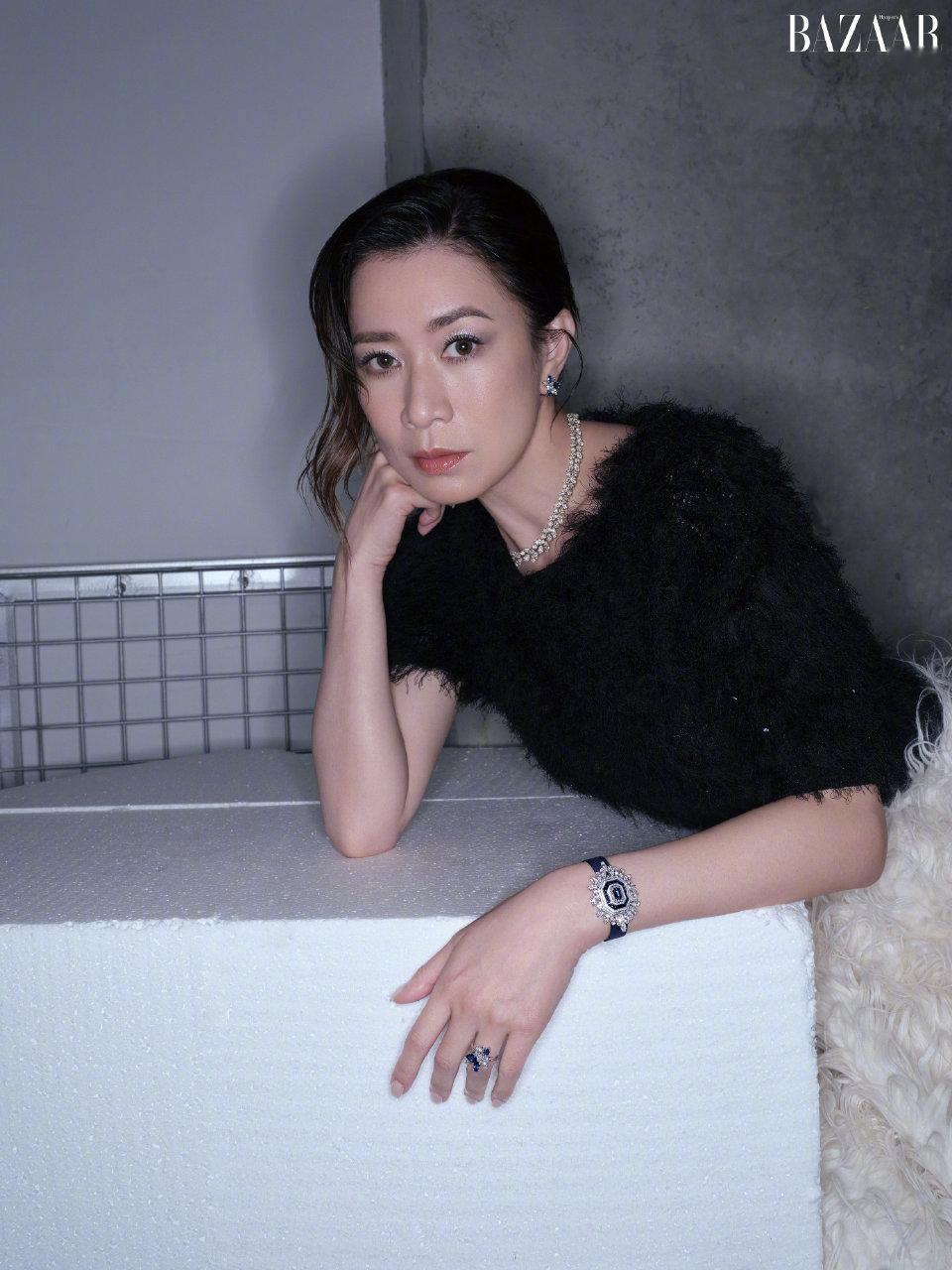 时尚芭莎BAZAARART佘诗曼封面新闻女王佘诗曼登封芭莎摄影/李茶 