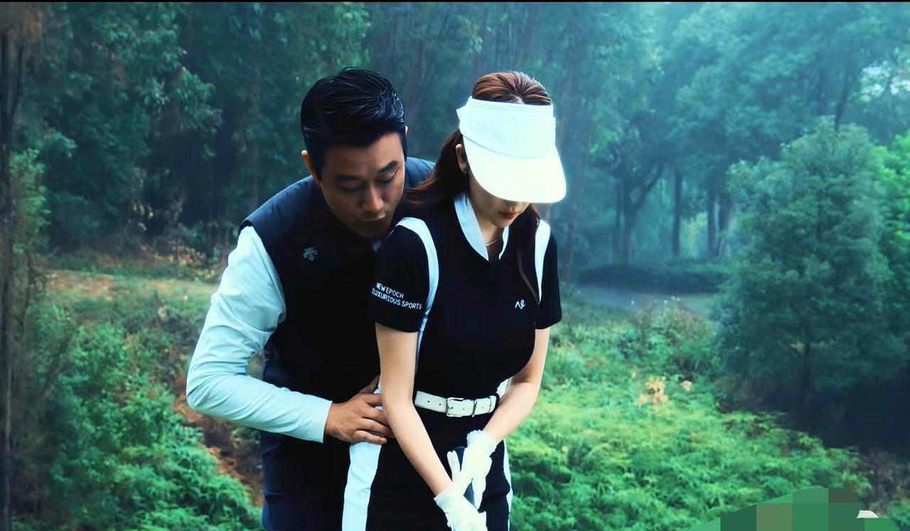 刚被钻戒套牢的阚清子，转头在剧里被“为你好”三个字活活勒死。
凌晨2:37，微信