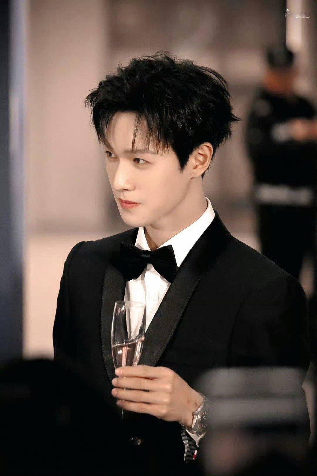 李昀锐住上了豪华大床房奔跑吧 开局即巅峰！豪华大床房让李昀锐的奔跑吧之旅起点超高