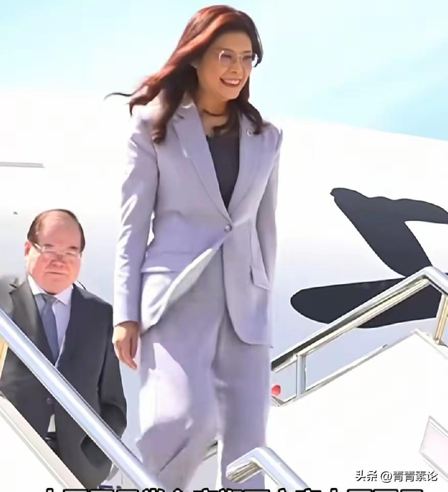 国民党主席郑丽文率团抵达，正式开启大陆之旅。经上海中转，前往南京。但是，我们的接