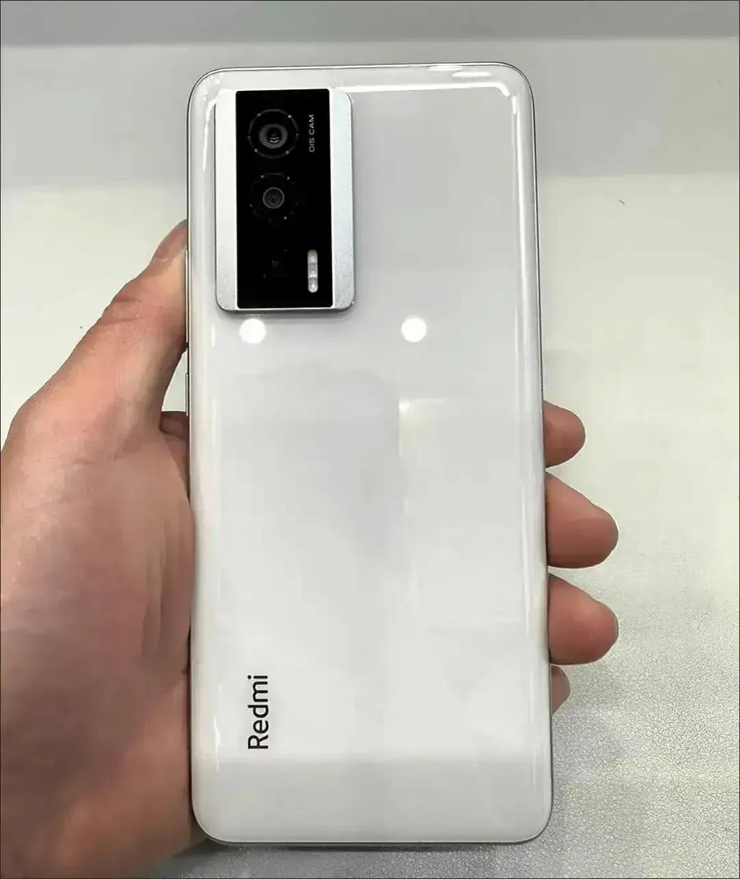 兄弟们，千万不要因为一时觉得够用，而选择了128GB的手机。

现在选128的只