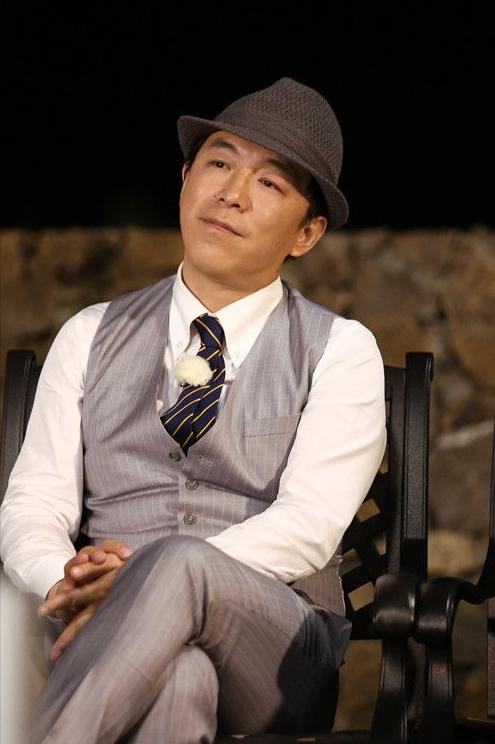 演员，黄渤，接到周星驰的电话，让他扮演孙悟空，参演西游降魔篇，黄渤说，别逗了，你