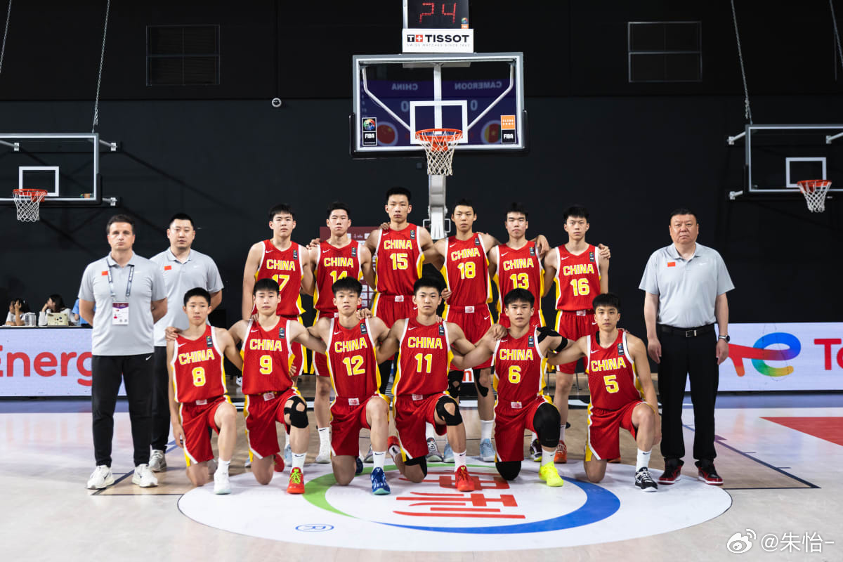 U17男篮世界杯 中国U17男篮取得开门红，大胜喀麦隆队！张懿赵杰发挥出色，砍下