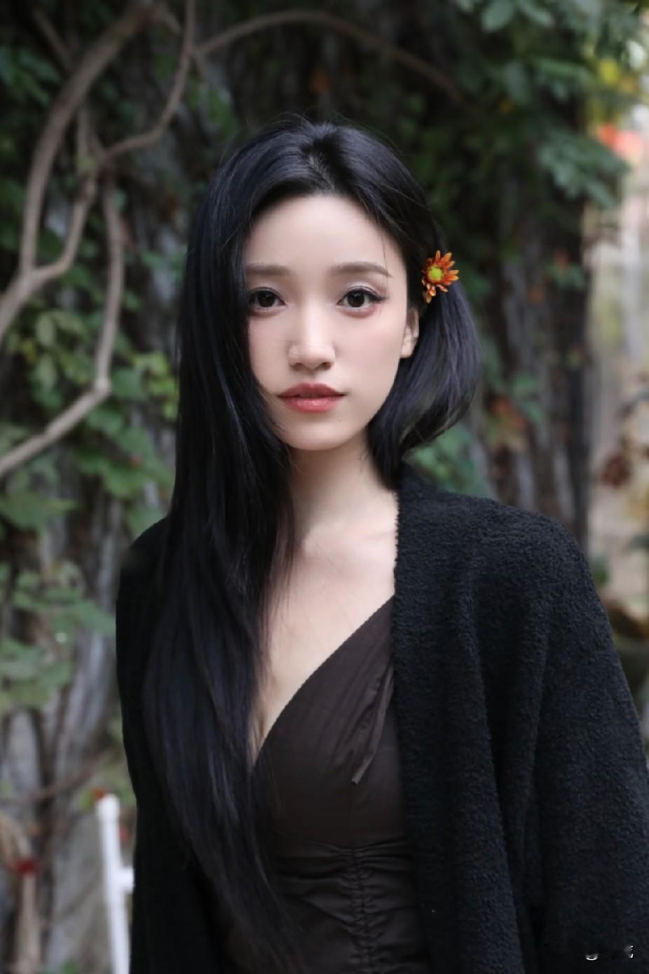 被称作短剧界 “小周迅” 的白妍，凭破碎感演技拿下两座行业大奖，太低调了

19