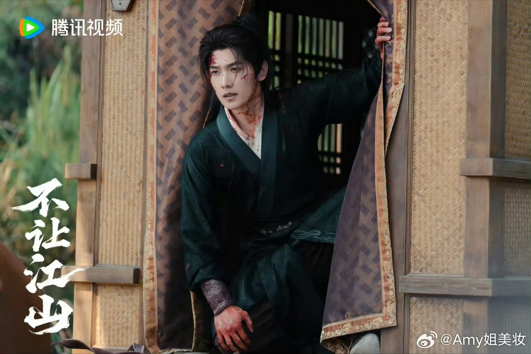 杨洋演少年将军一人千面杨洋《不让江山》速速抬上来！少年感满满，刚从展昭的故事里缓