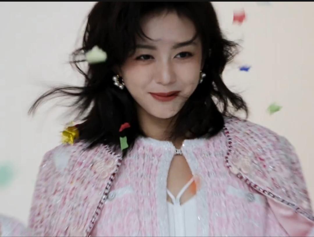 猜猜这两位姐姐是谁？有没有母仪天下的面相