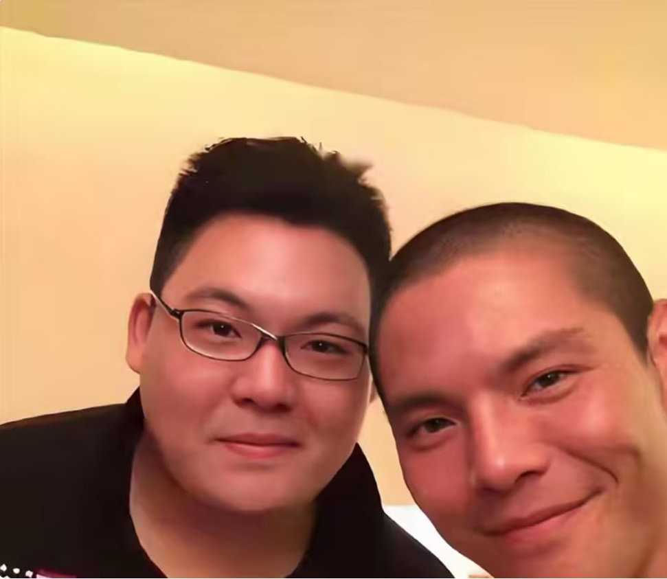 向佐公开护弟才一天，郭碧婷就帮儿子讨公道，向太该反思了！ 