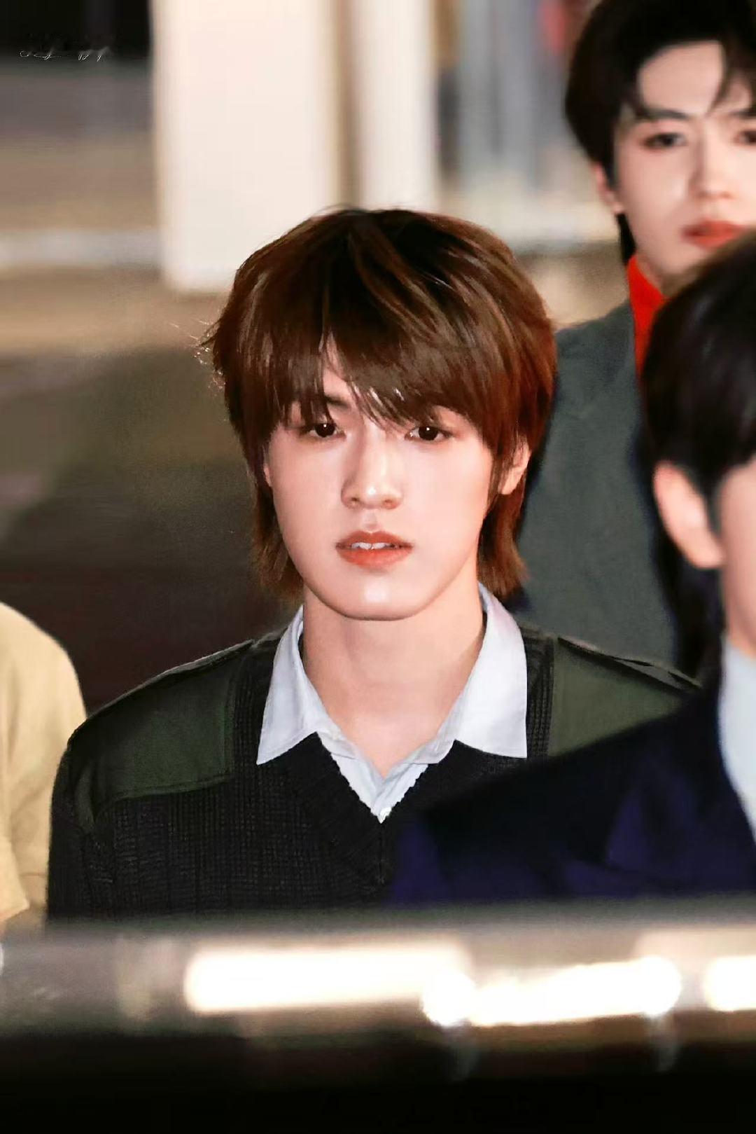 张泽禹Prada晚宴路透张泽禹晚宴路透 张泽禹Prada晚宴路透，完美结束啦 