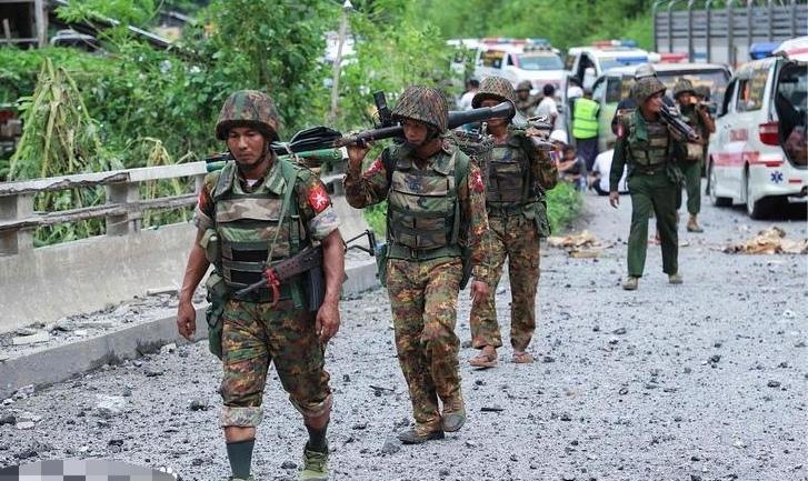 柬泰边境冲突：柬埔寨网民指责越南袖手旁观，惹得越南人在评论区牢骚满腹激情澎湃！