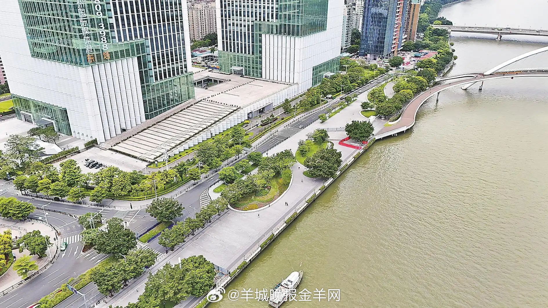 #广州身边事# 【#海心桥广场焕新开放#】7月28日，记者从广州城投集团获悉，作