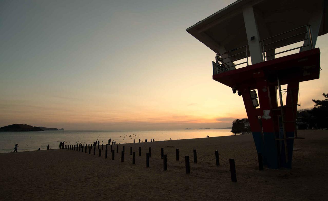 海边落日与晚风