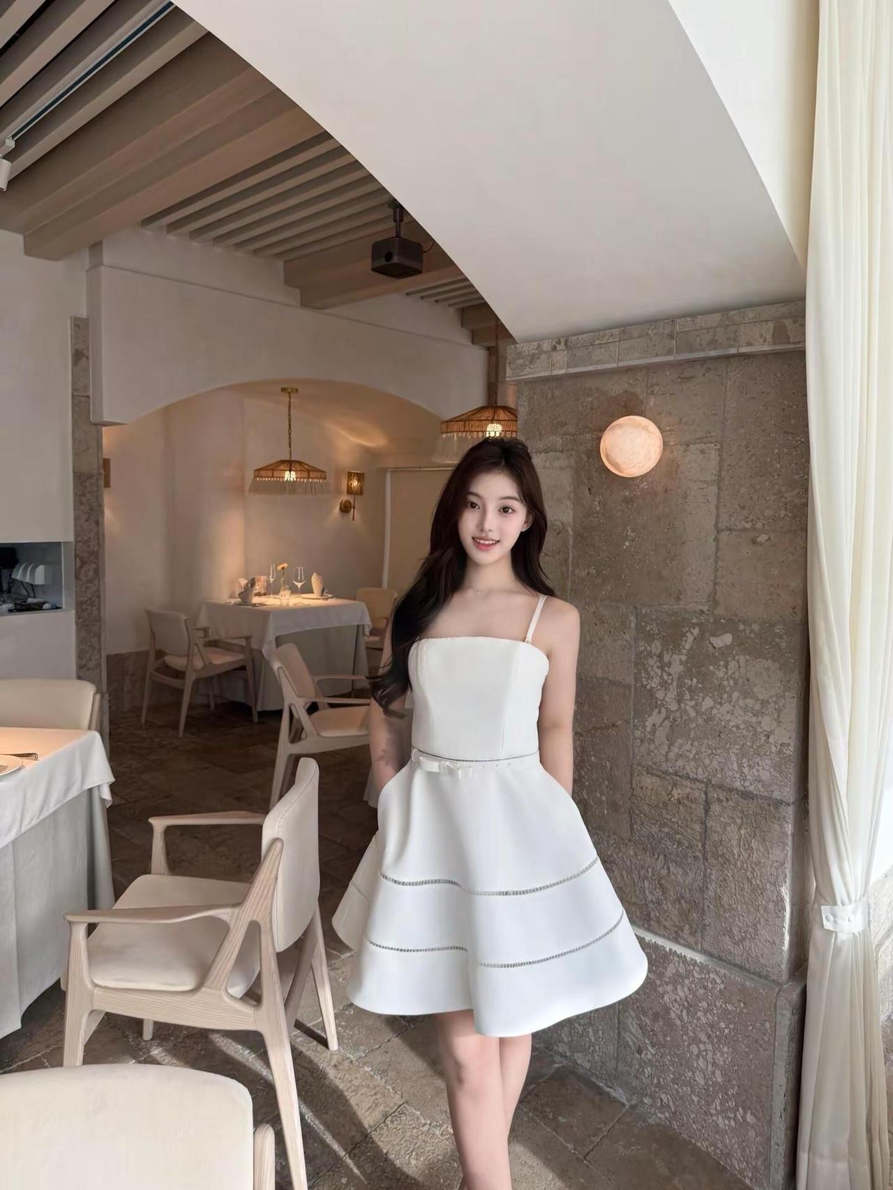 不一定每天很好，但每天都有小美好在等你。甜妹的尽头是御姐吗 美女