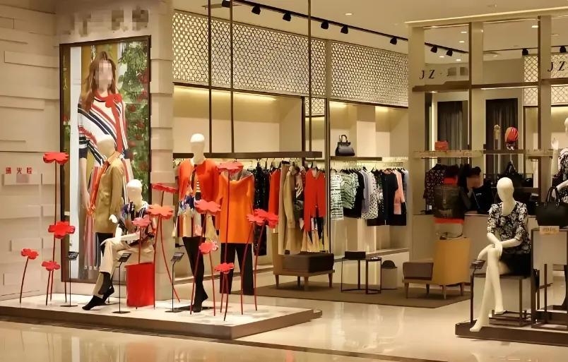 月薪2万不敢在商场买衣服背后，释放了一个不容忽视的强烈信号，年轻人真的变了！

