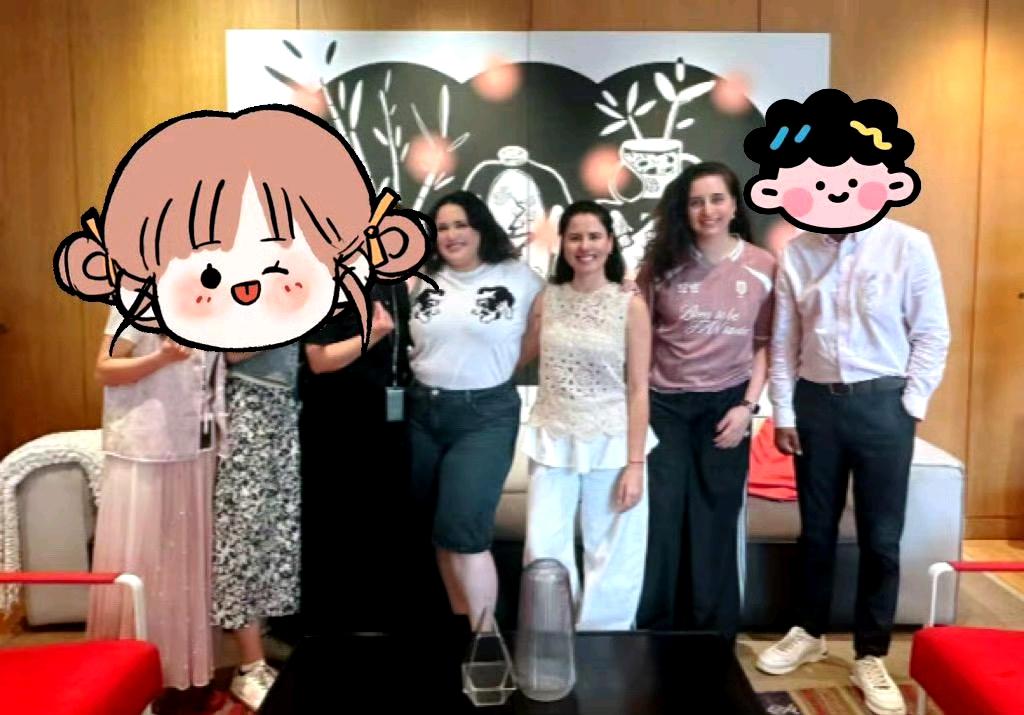 【搬运】“我们的朋友遍天下”
巴西友人特意从安踏购入樊振东系列T恤❤️ ​​​