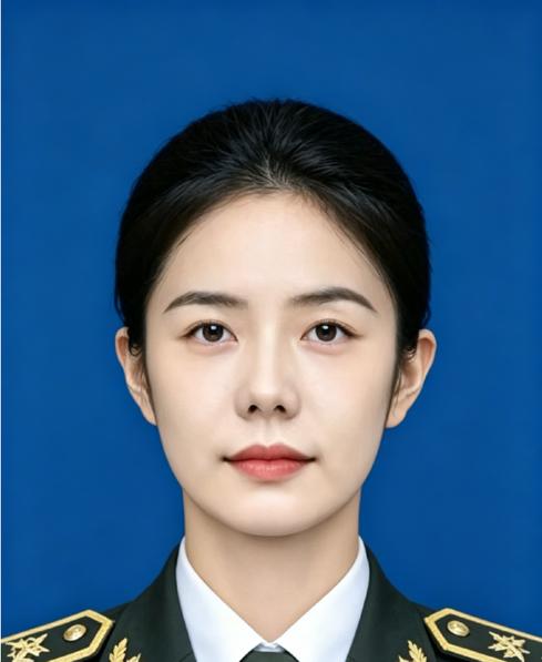 徐晨雁，女，汉族，2002 年生，浙江绍兴人，2020 年 9 月入伍，中共党员