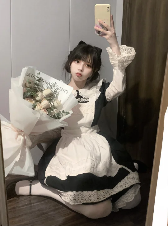 Baby黑白中古爱丽丝 . ✧⁺