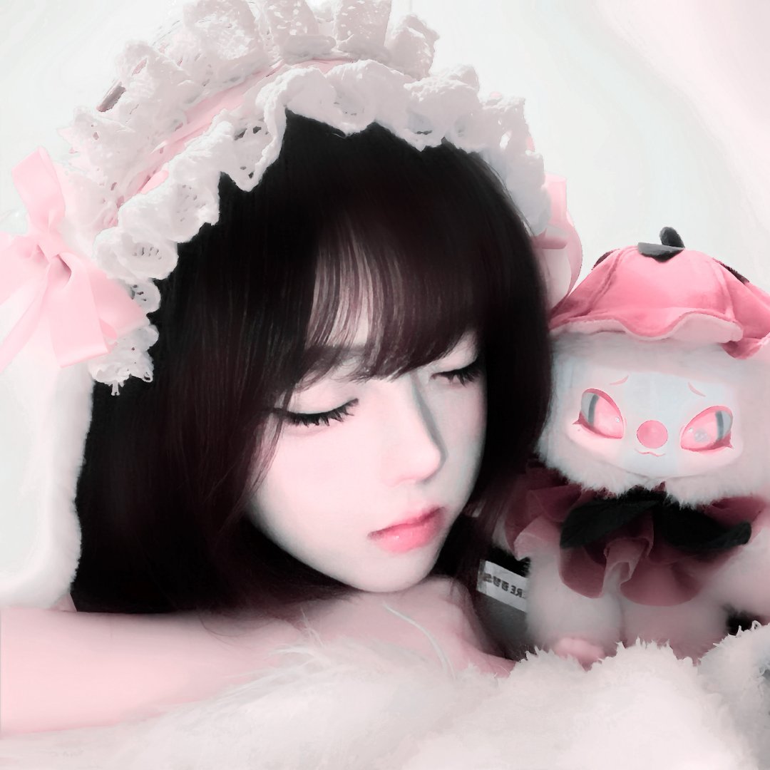 𝐖𝐞𝐂𝐡𝐚𝐭头像｜女生头像｜优质女头 | 氛围感女头丨ins风丨高级