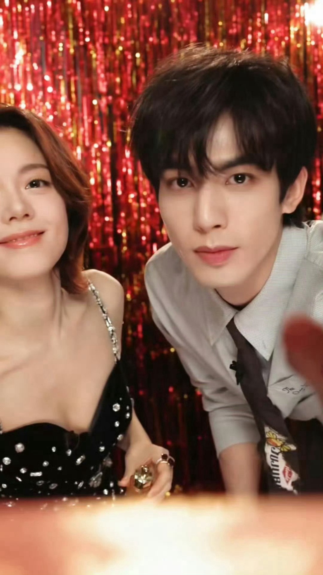 宋威龙、赵今麦直播怼脸镜头，谁家CP粉又嗑到了