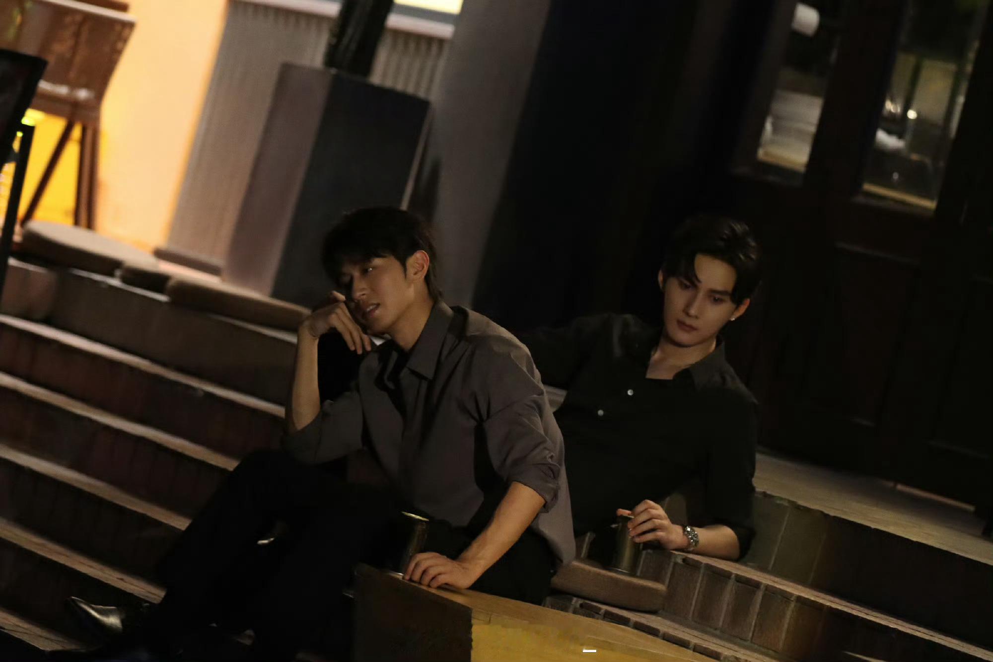 李沛恩江衡晒合照谁懂李沛恩江衡双人营业的含金量，张力十足！！不二搭这说不过去啊 