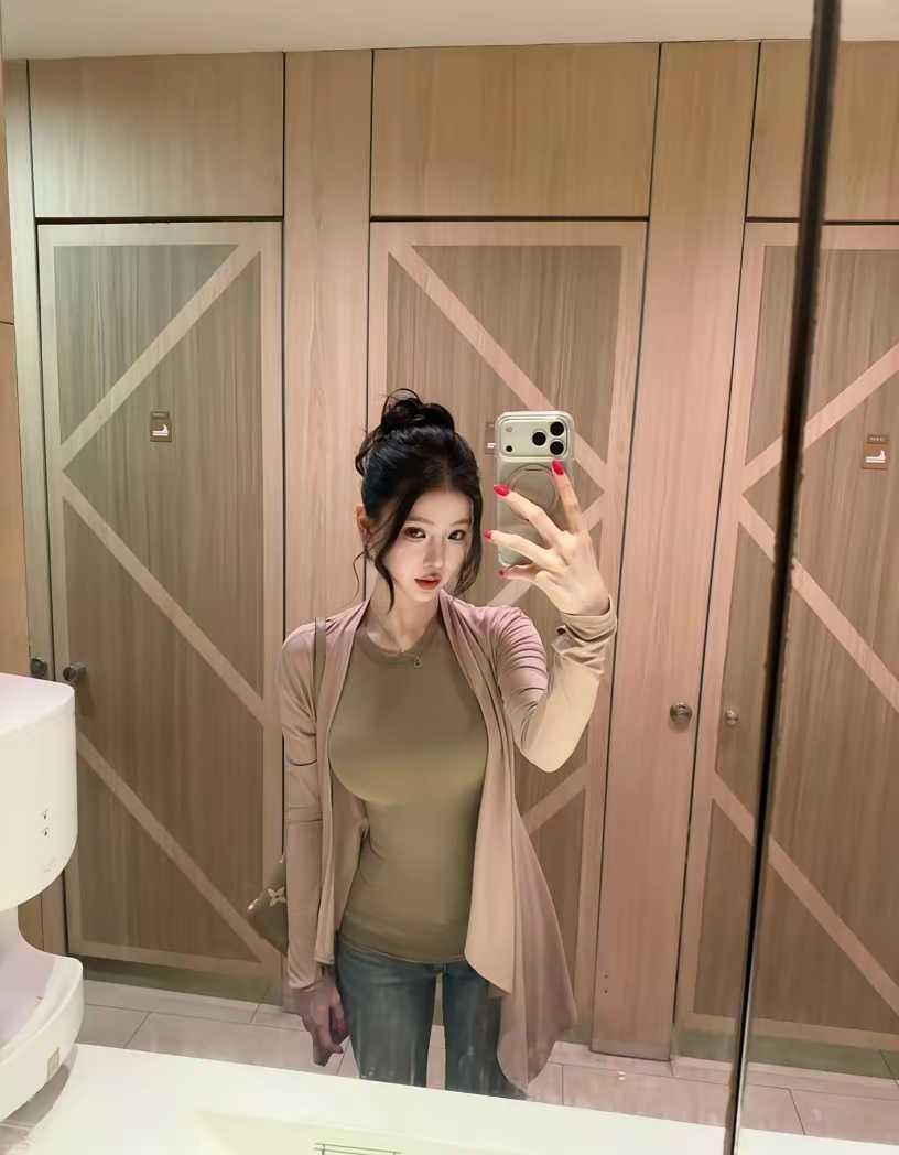 我不信她真这么大，肯定有科技
