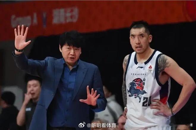 主场灯光亮起，山东高速男篮本有望延续胜势再下一城，却最终以3分之差憾负深圳队。这