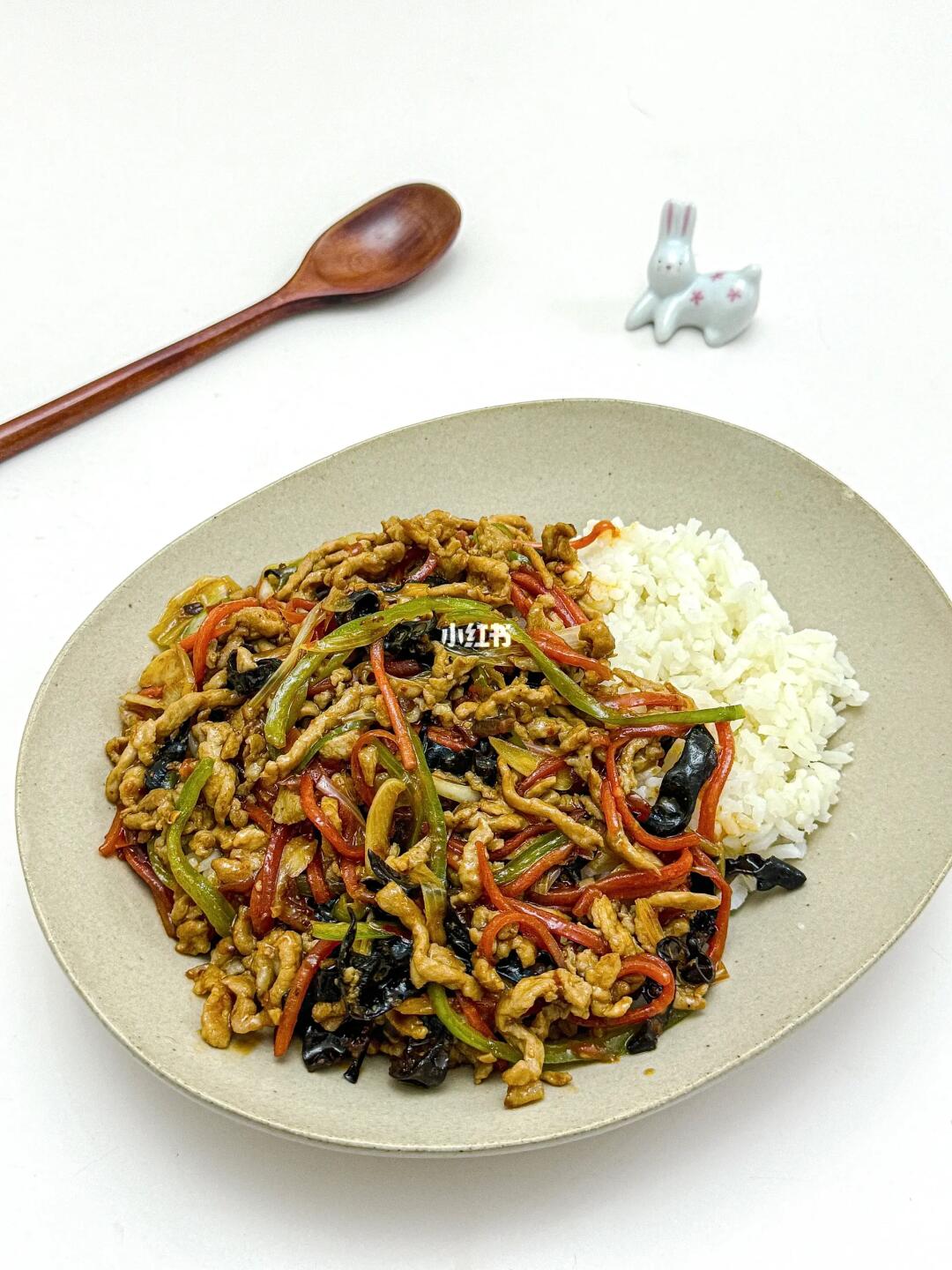 鱼香肉丝盖饭 | 🍛真的是好吃到舔盘！