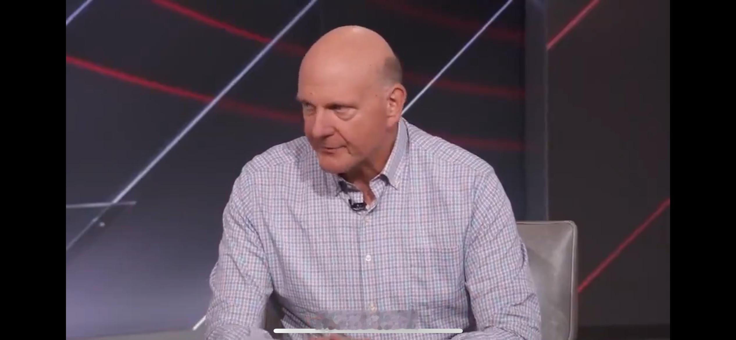 快船老板鲍尔默在莱纳德阴阳合同闹剧中出来直面ESPN接受采访，他说工资帽制度对联