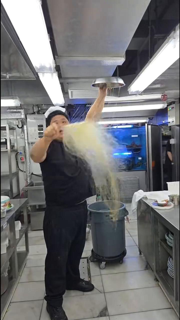 啊，哈哈，哈哈。