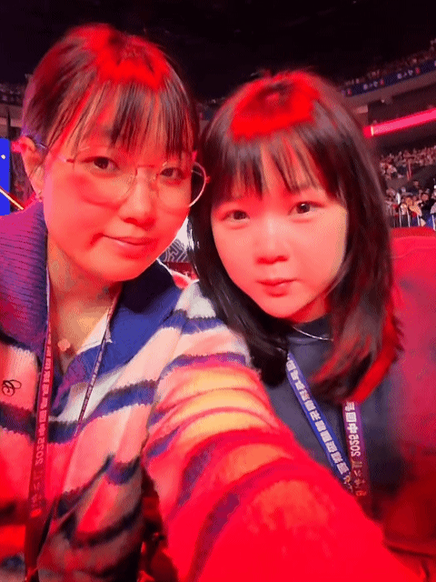 吴洋晨和袁媛一起去看了乒超决赛👀赛后和蒯曼聚餐🤳 