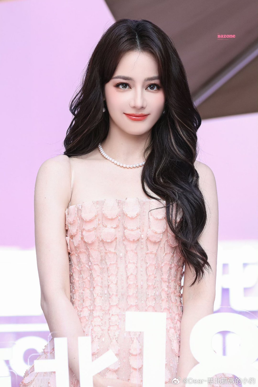 迪丽热巴 水蜜桃成精了甜美可人的宝宝 