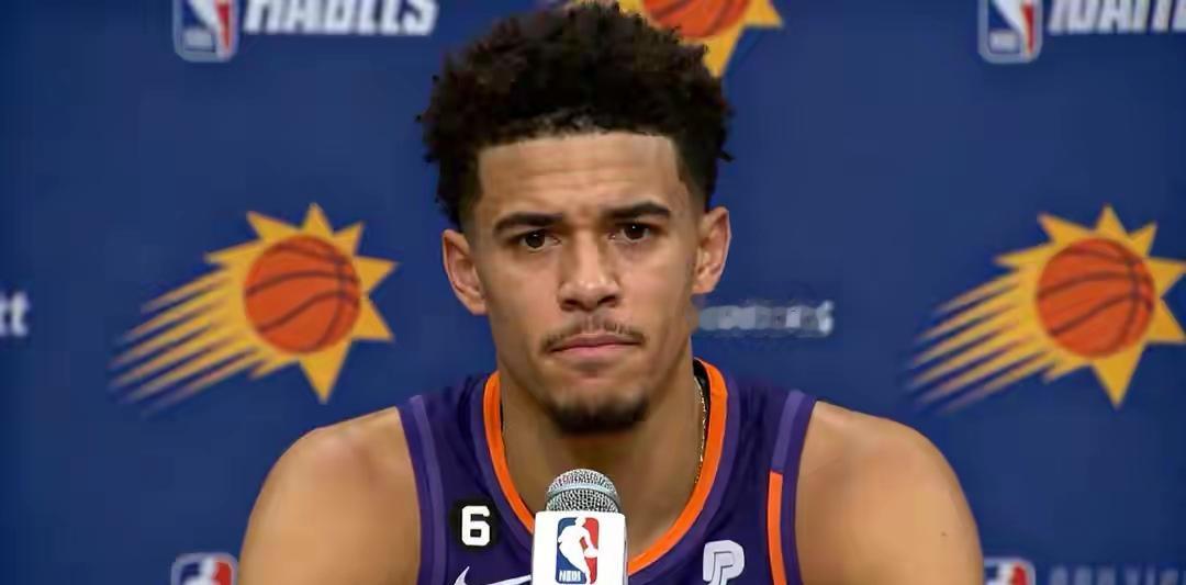 太阳输27分，狄龙直接开怼布克：“得自私点，多投篮！”

25号NBA常规赛，太