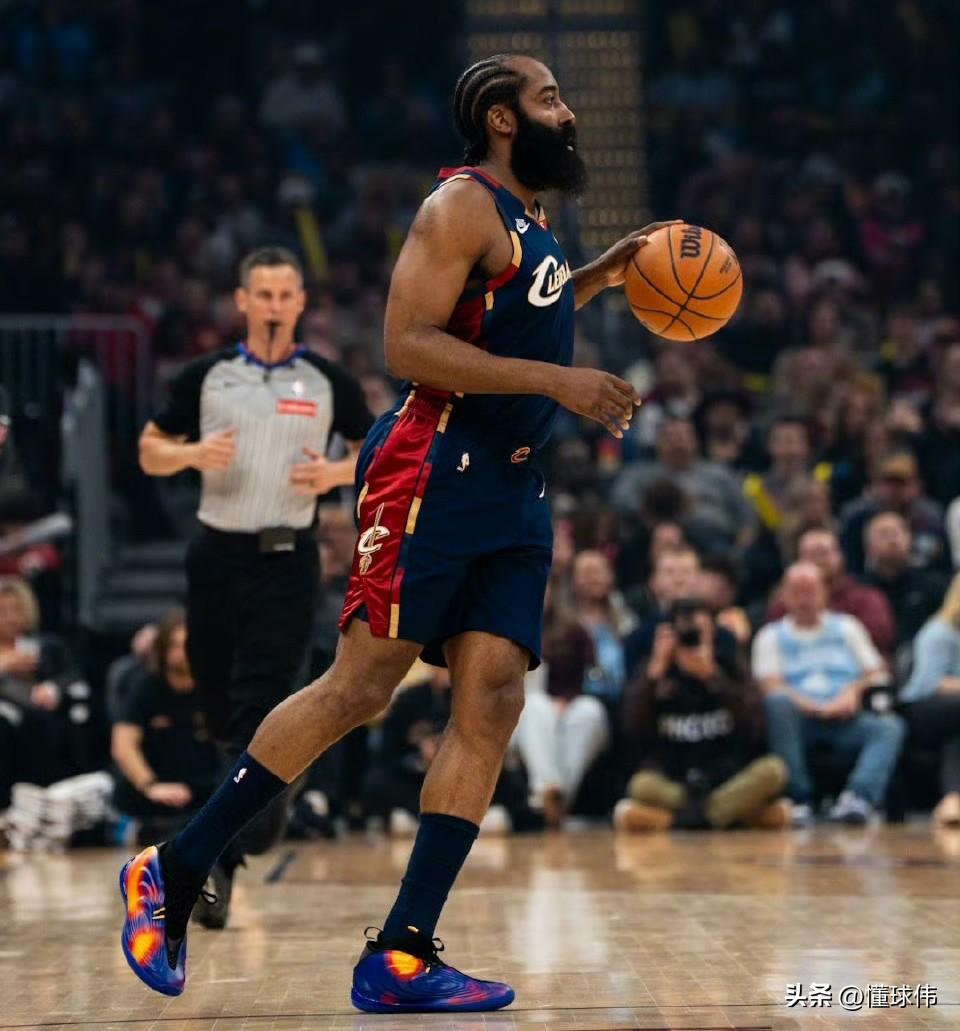 就喜欢登哥一起打球！阿伦谈哈登：

“重新回到场上。”

“我跟哈登的配合依旧默