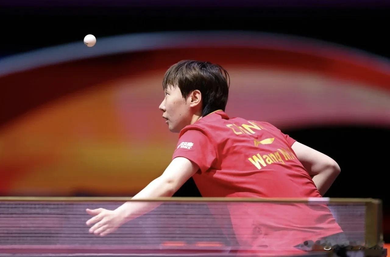 王曼昱免费给张本美和上课6次。

一。2023年杭州亚运会团体赛决赛，王曼昱3-