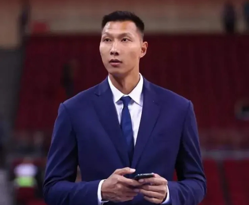 易建联团队这次的处理方式，真的绝了！第一，不急着辟谣，不给官方添堵，第二，不忙着