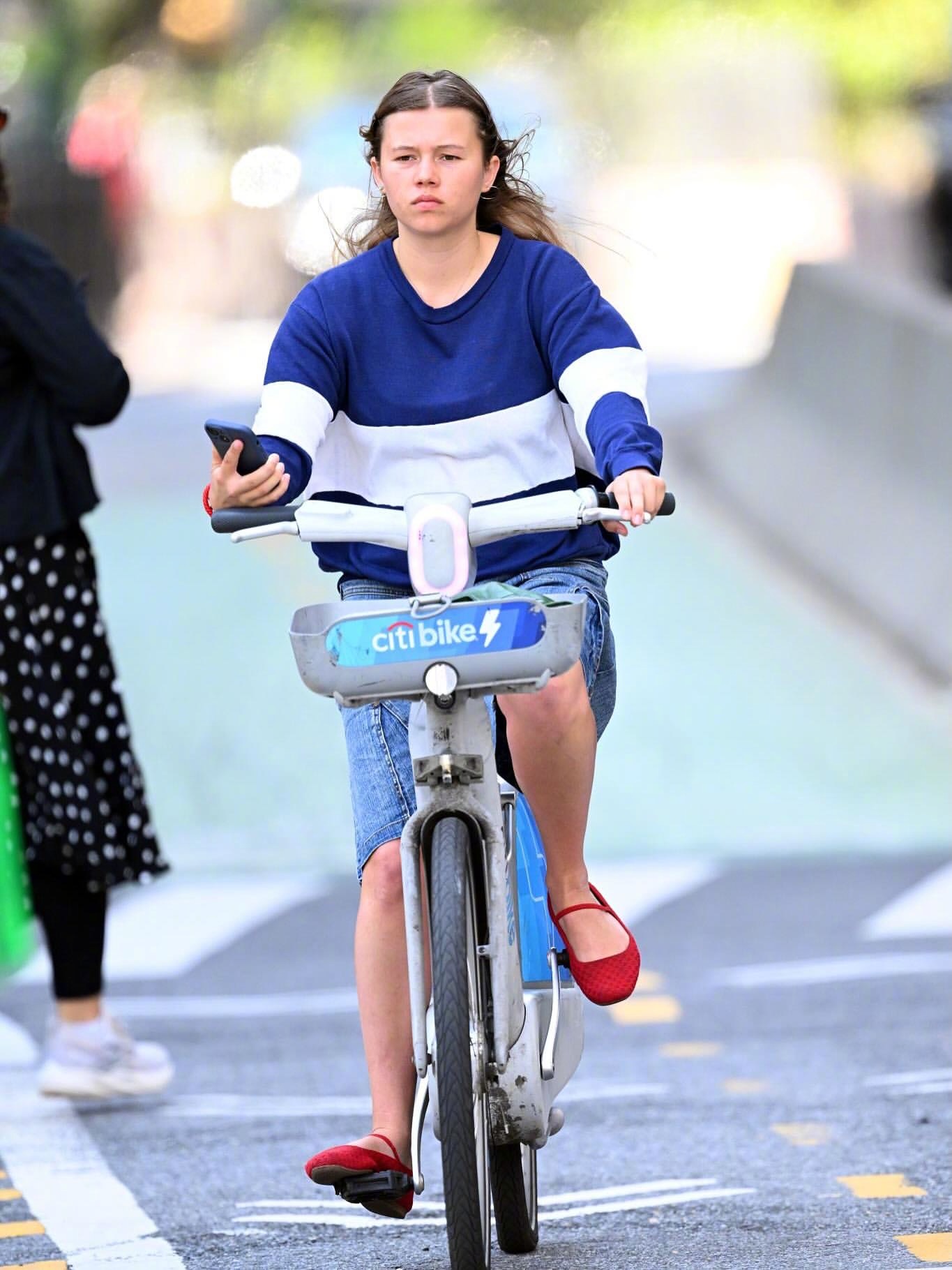 近日，希斯·莱杰和米歇尔·威廉姆斯19岁的女儿 Matilda现身纽约街头，因与