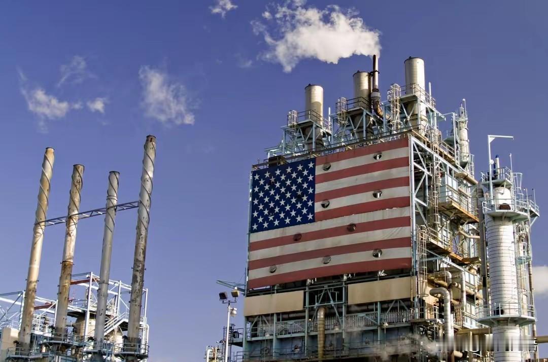 这大约就是美国的铁锈带了吧，这不像是发电厂也不像是炼油厂，也许是七八十年代的炼钢