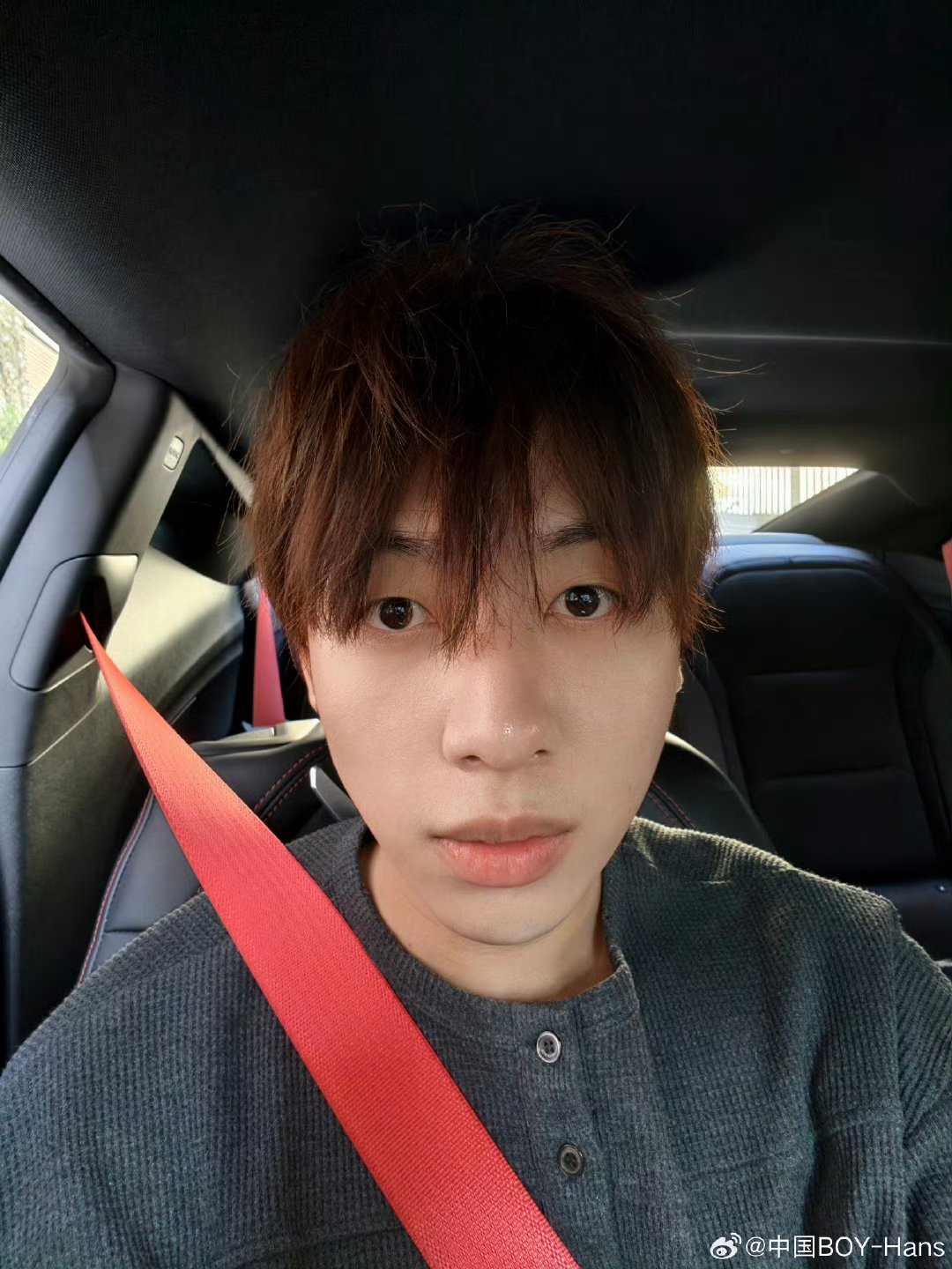 我家那小子东亚家庭催泪弹看完我家那小子真的破防，两种东亚家庭太真实了。一边是沉甸