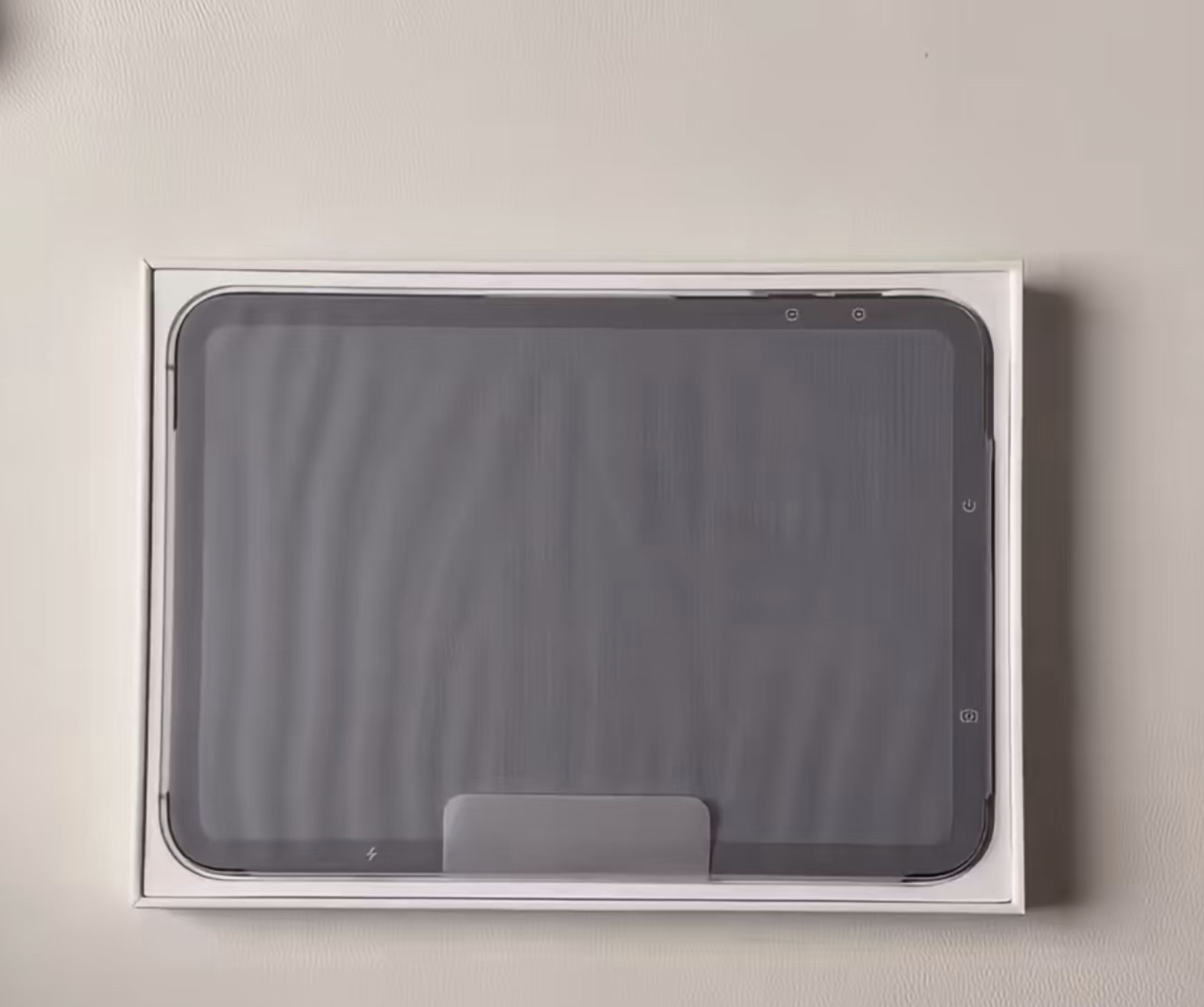 看了果粉对于iPhoneDuo开箱的评论 我发现很多果粉确实在这个手机前完全没接