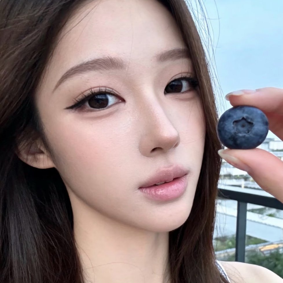 𝑾𝒆𝑪𝒉𝒂𝒕｜纯白色系清纯女生头像分享𝑆𝘩𝑎𝑟𝑒.🤍 ​